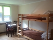 Pokój 3-6 osobowy z widokiem na korty, boisko boczne