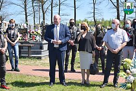 Obrazek - RAJD MOTOCYKLOWY WETERANÓW NA CMENTARZU W TRUSKOLASACH